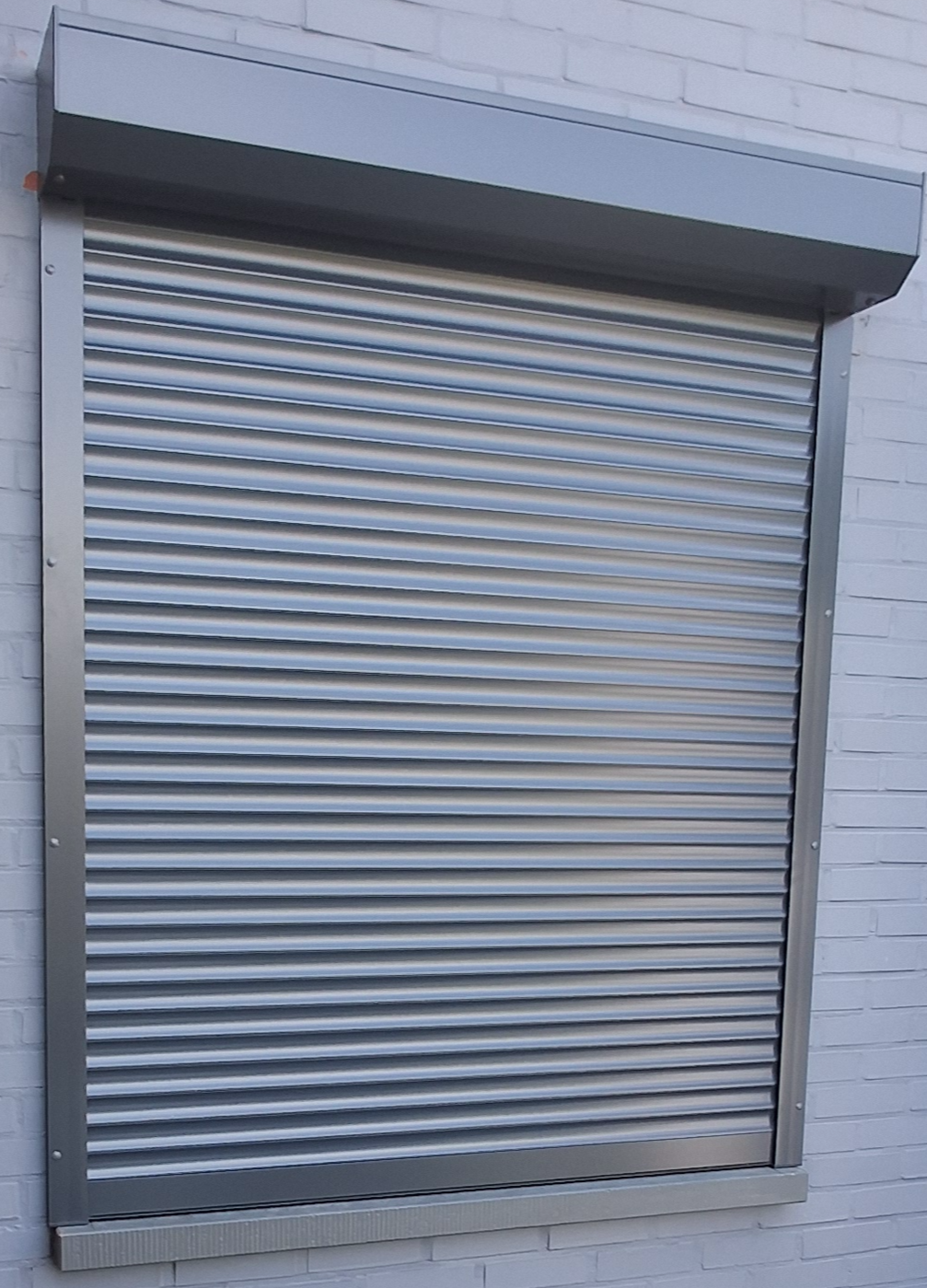 Voorzetrolluik 2lHG3jBEuI8oaTy8doKkPhhMVPS1FMhNeb6NiIFa.jpg